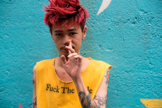 誰!?と驚きたくなる変貌ぶり！映画『ニワトリ★スター』フォトギャラリー（9枚目）