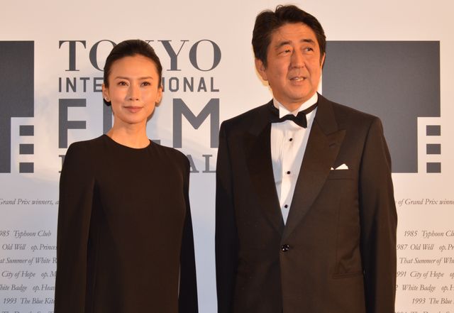 菅野美穂がベイマックスにギュッ！東京国際映画祭レッドカーペット写真ギャラリー＜その2＞（24枚目）