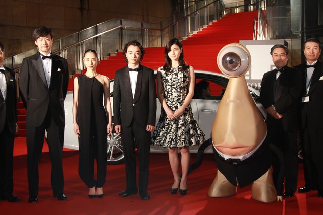 菅野美穂がベイマックスにギュッ！東京国際映画祭レッドカーペット写真ギャラリー＜その2＞（30枚目）