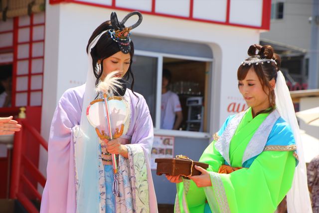 菜々緒、海の家「乙ちゃんの竜宮城」に登場。ドSな決め台詞も生披露！　画像ギャラリー（18枚目）