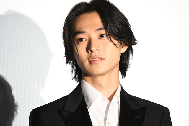 仲睦まじい山崎賢人＆吉沢亮！『キングダム』初日舞台あいさつ（2枚目）