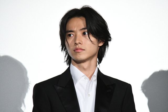 仲睦まじい山崎賢人＆吉沢亮！『キングダム』初日舞台あいさつ（6枚目）