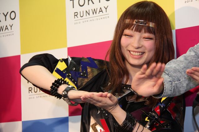 きゃりー忍者が「東京ランウェイ」に降臨！　今気になるアイテムは“おしゃれ”パジャマ？　画像ギャラリー（2枚目）