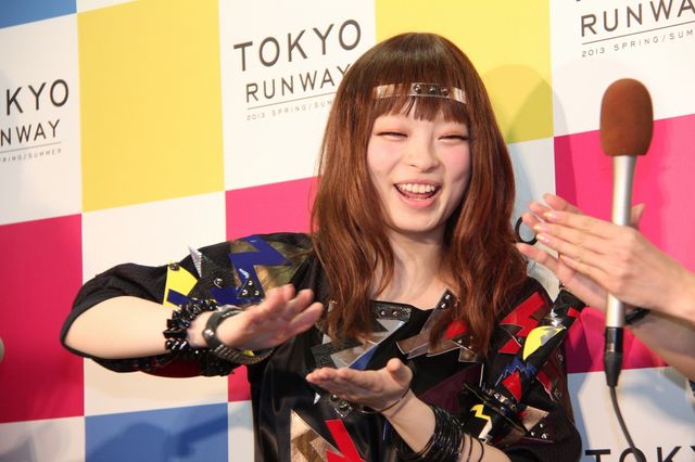 きゃりー忍者が「東京ランウェイ」に降臨！　今気になるアイテムは“おしゃれ”パジャマ？　画像ギャラリー（3枚目）