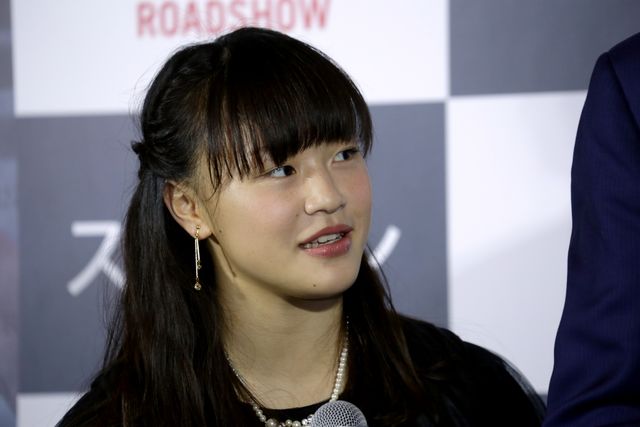 オリヴァー・ストーン監督にっこり～！金メダリスト登坂絵莉選手が登場！『スノーデン』ジャパンプレミアフォトギャラリー（8枚目）