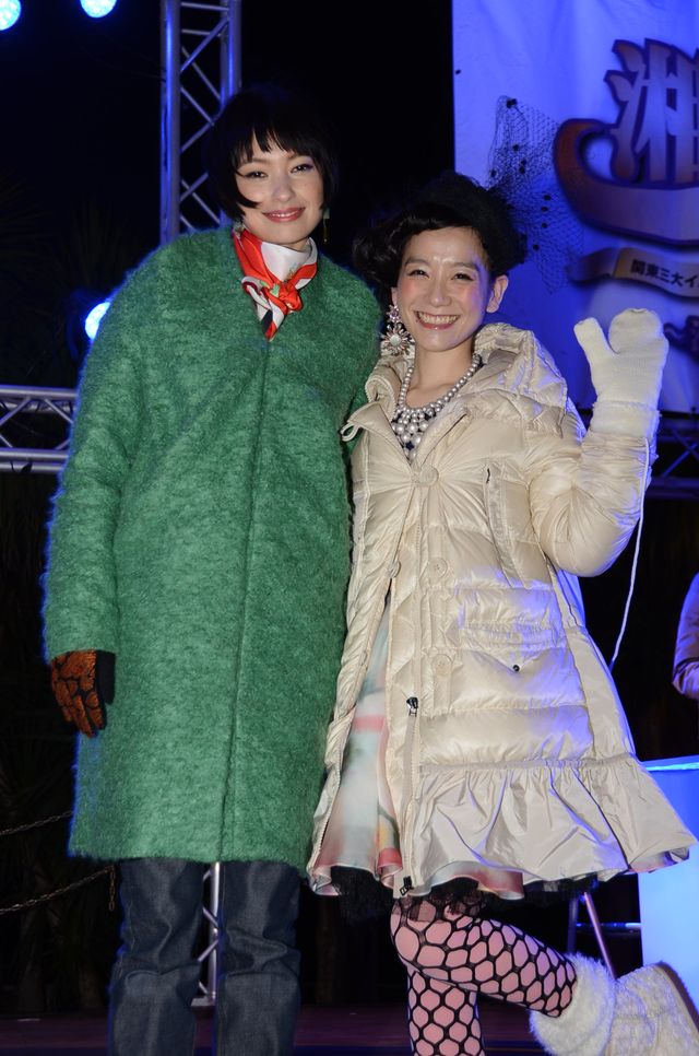 映画『海月姫』と江の島シーキャンドルがコラボ　展望灯台が天空に輝くクラゲにライトアップ　画像ギャラリー（4枚目）