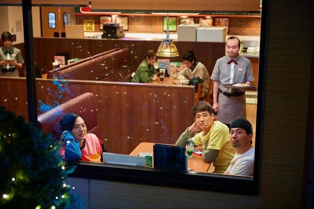 場面写真一挙！『映画 THE3名様Ω～これってフツーに事件じゃね?!～』より（14枚目）