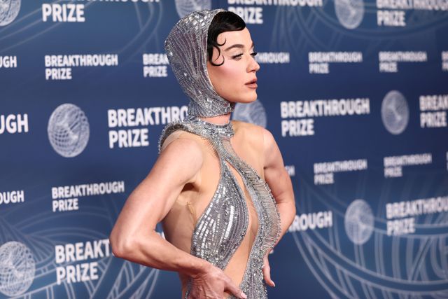 第11回ブレイクスルー賞授賞式でのケイティ・ペリー（2枚目）