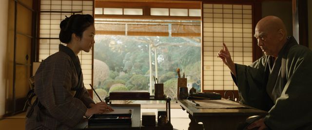 美しすぎる女装姿も…映画『八犬伝』迫力溢れる場面写真（12枚目）