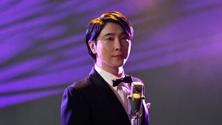 大森元貴、岡田准一主演映画で歌手・水原弘役　第1回レコ大受賞「黒い花びら」歌唱