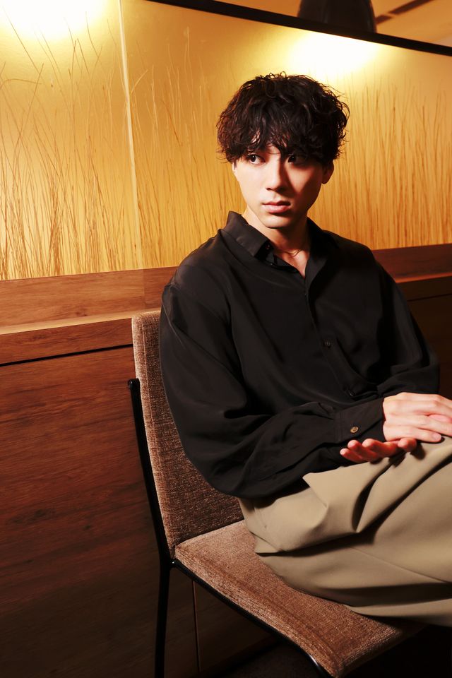 山田裕貴、吹き替えでジョーカーと対峙！『ジョーカー：フォリ・ア・ドゥ』インタビュー撮り下ろしカット（3枚目）