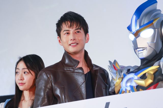 ウルトラマンオーブにはエピソード10構想あり!?『劇場版　ウルトラマンオーブ　絆の力、おかりします！』初日舞台あいさつフォトギャラリー（4枚目）
