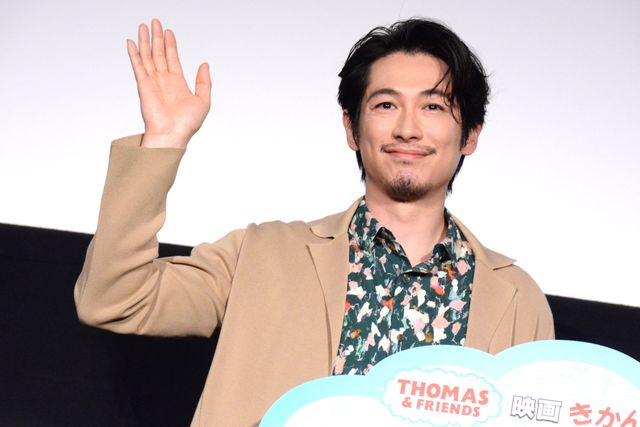 ディーン・フジオカ＆やす子、トーマスと一緒に子供たちと交流！『映画　きかんしゃトーマス』完成披露舞台あいさつ（4枚目）