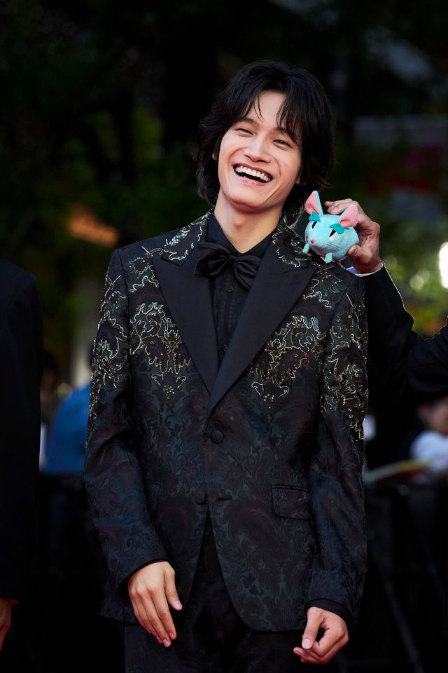 Aぇ! group佐野晶哉がレッドカーペットに！（3枚目）