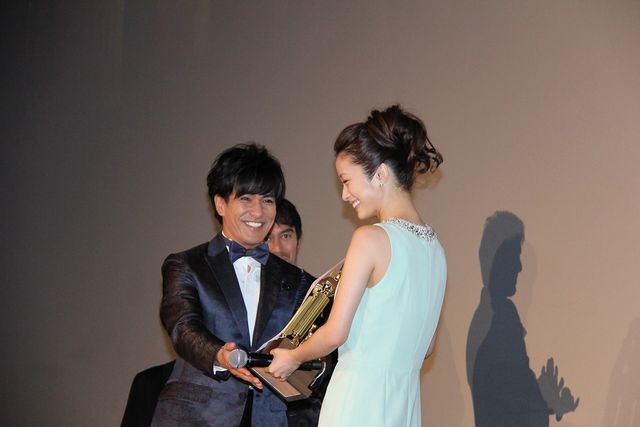 上戸彩、日本一お風呂が似合う女優に！映画『テルマエ・ロマエII』初日舞台あいさつフォトギャラリー（11枚目）