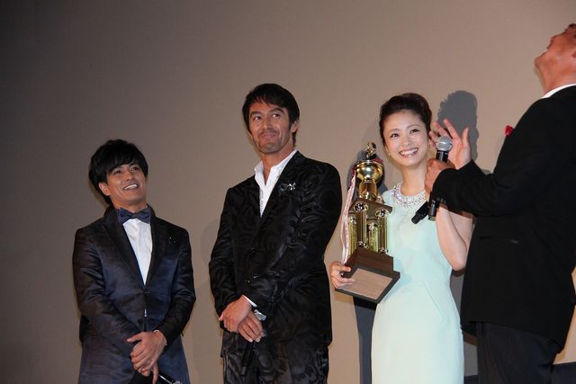 上戸彩、日本一お風呂が似合う女優に！映画『テルマエ・ロマエII』初日舞台あいさつフォトギャラリー（12枚目）