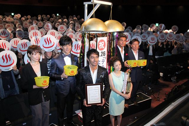 上戸彩、日本一お風呂が似合う女優に！映画『テルマエ・ロマエII』初日舞台あいさつフォトギャラリー（16枚目）