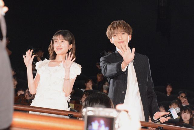 八木勇征が福本莉子をエスコートのサプライズ！『隣のステラ』完成披露舞台挨拶：フォトギャラリー
