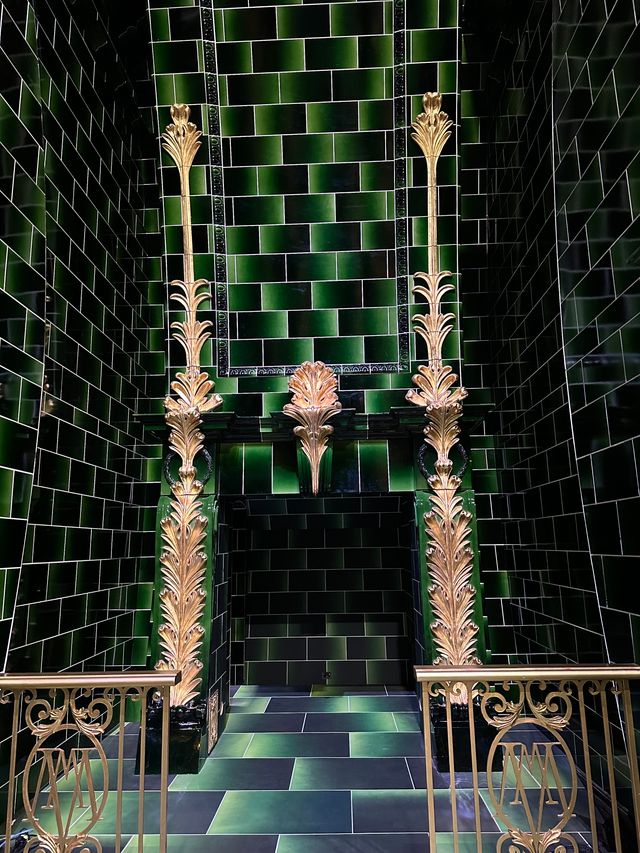 世界初！ハリー・ポッター「魔法省」の巨大セットが東京に：フォトギャラリー