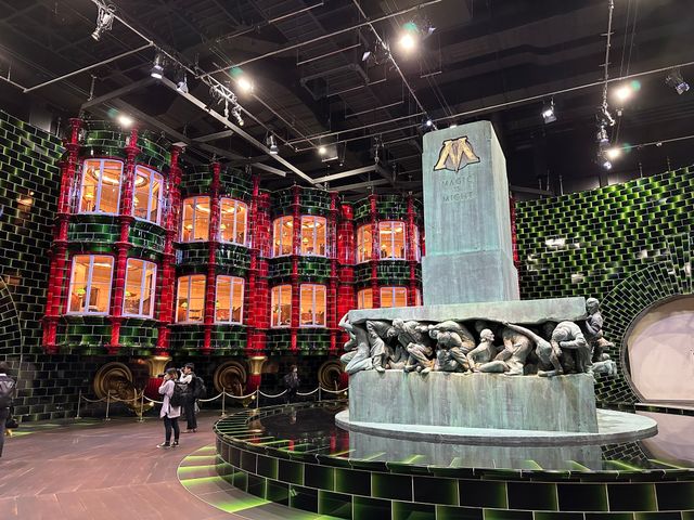 世界初！ハリー・ポッター「魔法省」の巨大セットが東京に（2枚目）