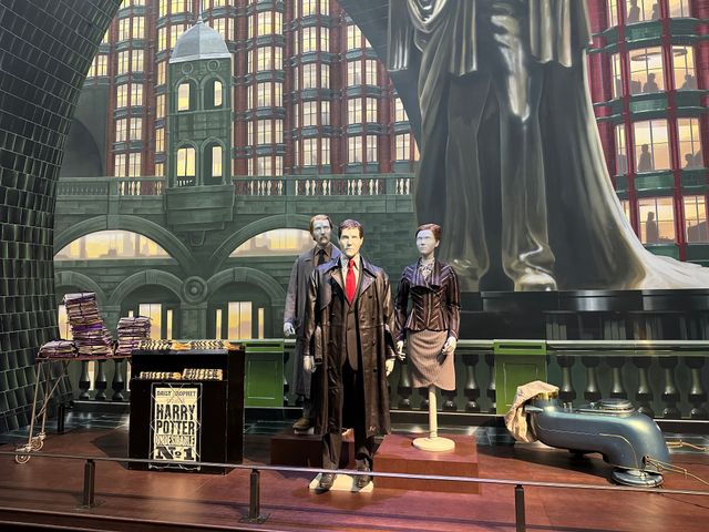 世界初！ハリー・ポッター「魔法省」の巨大セットが東京に（6枚目）
