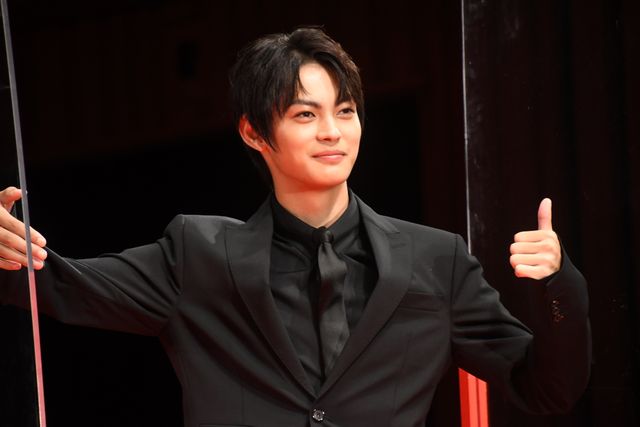 眞栄田郷敦のポーズがカワイイ！映画『カラダ探し』ジャパンプレミア（23枚目）