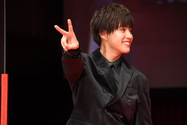 眞栄田郷敦のポーズがカワイイ！映画『カラダ探し』ジャパンプレミア（25枚目）