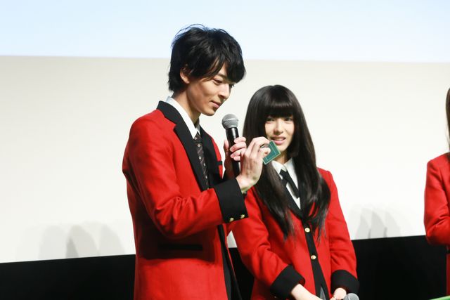 浜辺美波、高杉真宙、森川葵が劇中衣装で登場！「賭ケグルイ」ブルーレイ＆DVD発売記念イベント（9枚目）