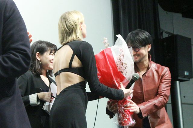 ダイアン・クルーガー、ファンと交流！名匠ファティ・アキンと来日（8枚目）