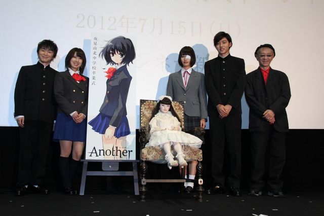 『告白』の美少女、橋本愛が眼帯で登場！ 主演映画『アナザー Another』を「ぜひ楽しんで」画像ギャラリー（3枚目）