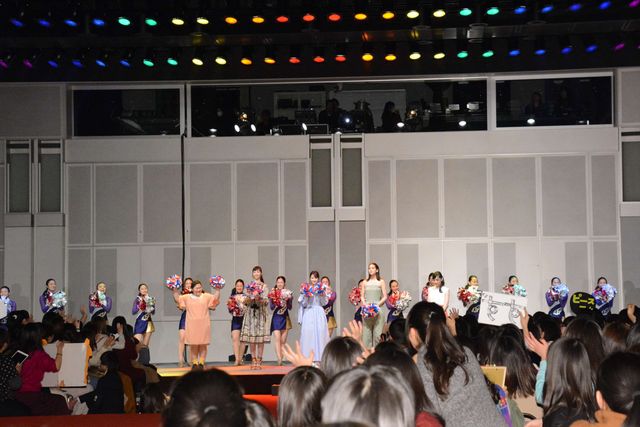 天海祐希、広瀬すずら若手女優陣を監視?!　「何かが勃発しないかと目を光らせていた」　画像ギャラリー（8枚目）