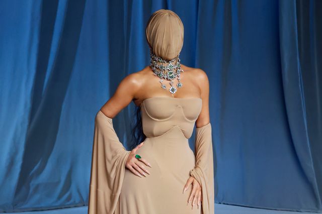 衝撃すぎ…キム・カーダシアン覆面姿の全貌：フォトギャラリー