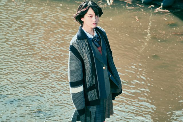 呪いを操る女子高生・非浦英莉可役！
