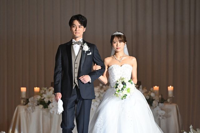 ウエディングドレスがずり落ちる「南田南弁護士は天才肌」【第2話場面写真】：フォトギャラリー