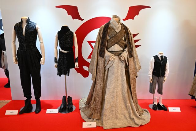 『鋼の錬金術師　完結編　復讐者スカー／最後の錬成』場面写真＆「鋼の錬金術師展」展示衣装（6枚目）
