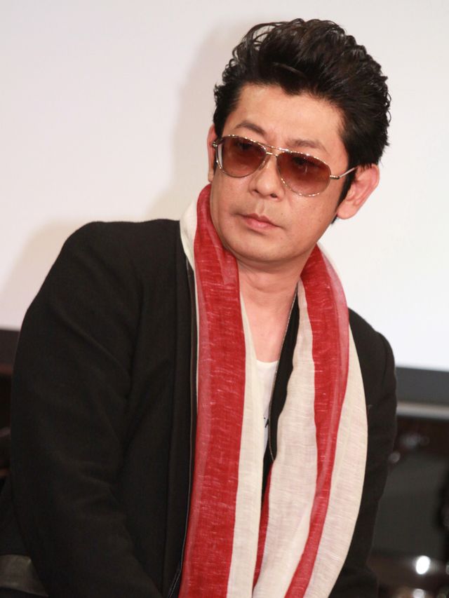 構想中の「濱マイク」タイトルは「血と薔薇」!!　マイクの母妹も駆けつけ貴重なファミリーショットも実現!!　画像ギャラリー（8枚目）