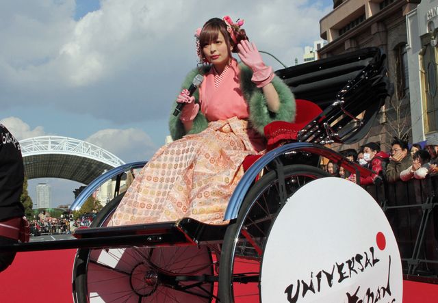 きゃりーぱみゅぱみゅが人力車に乗って登場！「ユニバーサル・クールジャパン2016」オープニング・セレモニーギャラリー：フォトギャラリー