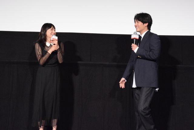 菅野美穂＆赤楚衛二『近畿地方のある場所について』生首ケーキと笑顔！（9枚目）