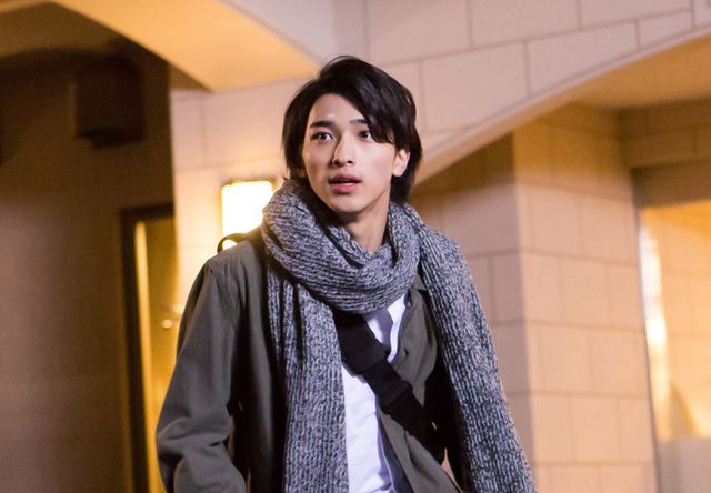 横浜流星、初の介護士役でフランス語も披露！橋本マナミとW主演の映画『イブの贈り物』場面写真ギャラリー：フォトギャラリー