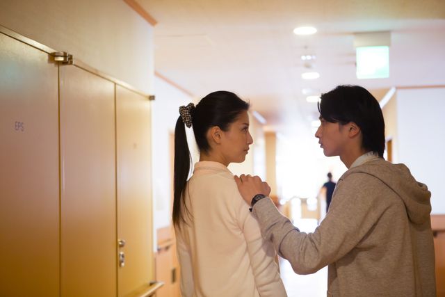 横浜流星、初の介護士役でフランス語も披露！橋本マナミとW主演の映画『イブの贈り物』場面写真ギャラリー（6枚目）