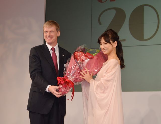 永作博美がウーマンオブザイヤーに！授賞式フォトギャラリー（2枚目）