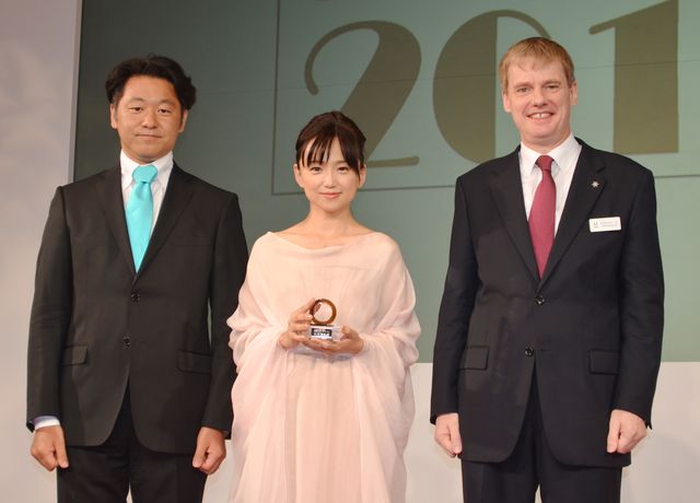 永作博美がウーマンオブザイヤーに！授賞式フォトギャラリー（6枚目）