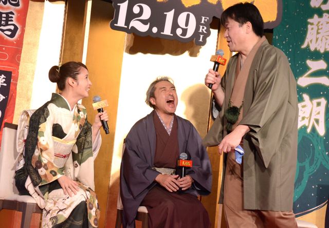 山田孝之、衝撃のひげ面で登場！『新解釈・幕末伝』新解釈決起会見（6枚目）