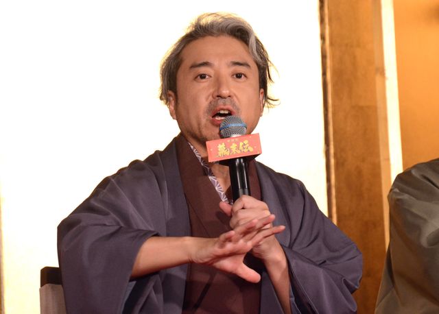 山田孝之、衝撃のひげ面で登場！『新解釈・幕末伝』新解釈決起会見（7枚目）