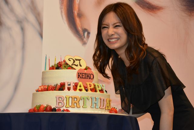 北川景子、ファンからのサプライズ誕生祝いに感激の涙！　画像ギャラリー（13枚目）