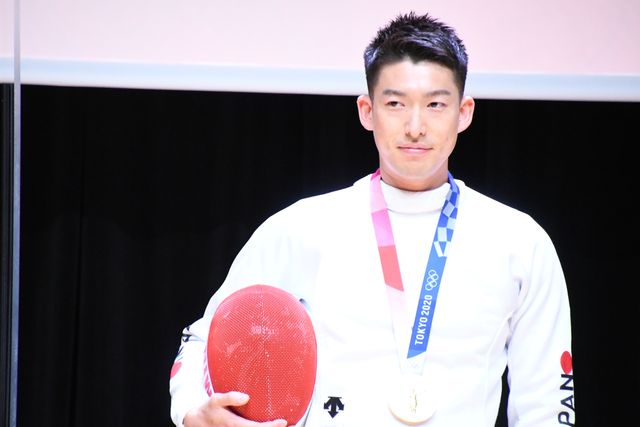 岡田准一がフェンシング体験に熱中！『燃えよ剣』公開記念スペシャルトークイベント（2枚目）