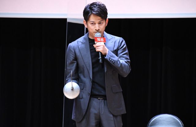 岡田准一がフェンシング体験に熱中！『燃えよ剣』公開記念スペシャルトークイベント（7枚目）