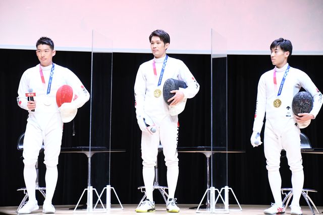 岡田准一がフェンシング体験に熱中！『燃えよ剣』公開記念スペシャルトークイベント（15枚目）