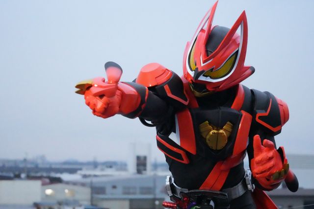 ジャマトの猛攻に英寿はどうする？「仮面ライダーギーツ」第26話「慟哭II：真紅のブースト！」（5枚目）