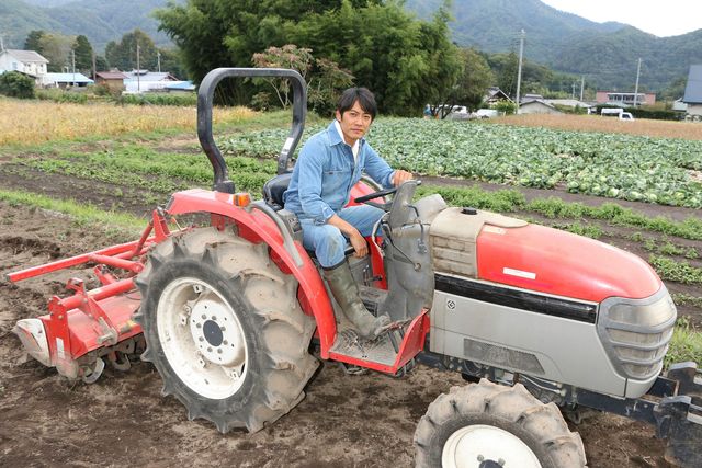 反町隆史、不器用で生真面目な農家の男に！新ドラマ「限界集落株式会社」フォトギャラリー：フォトギャラリー